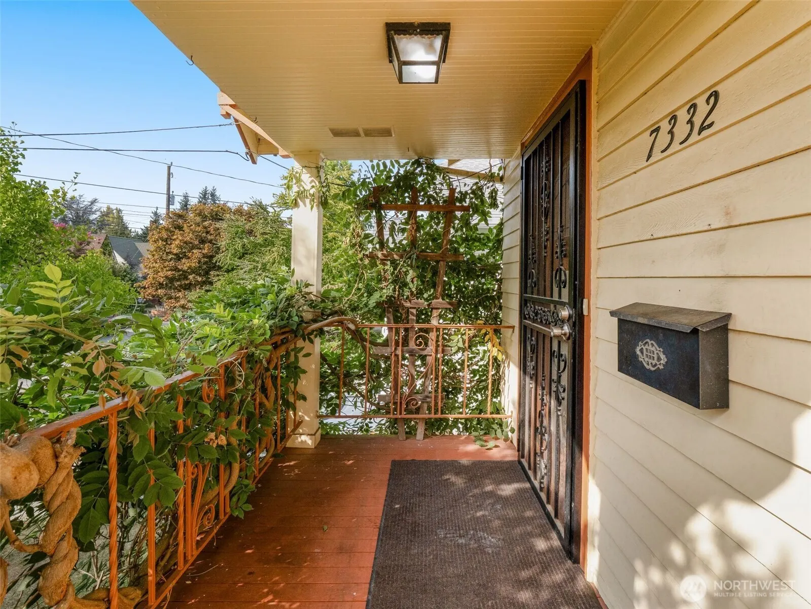 7332 17th Avenue NE, Seattle, WA 98115