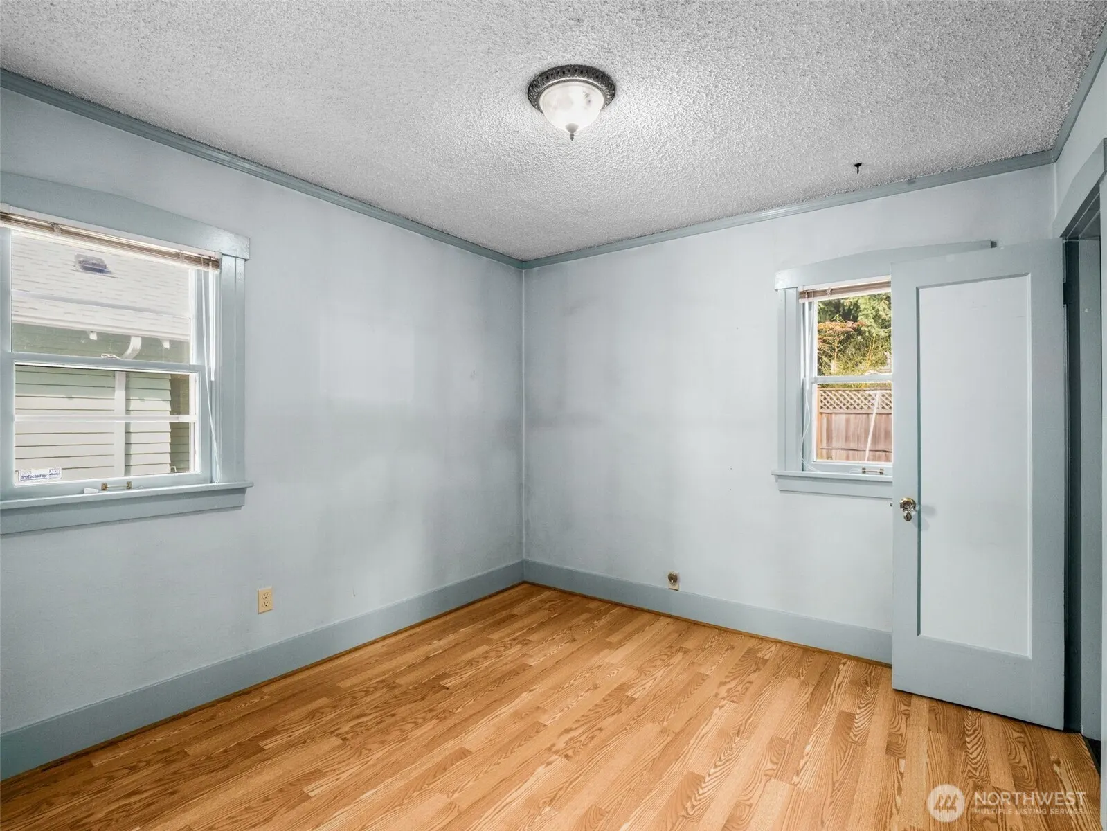 7332 17th Avenue NE, Seattle, WA 98115
