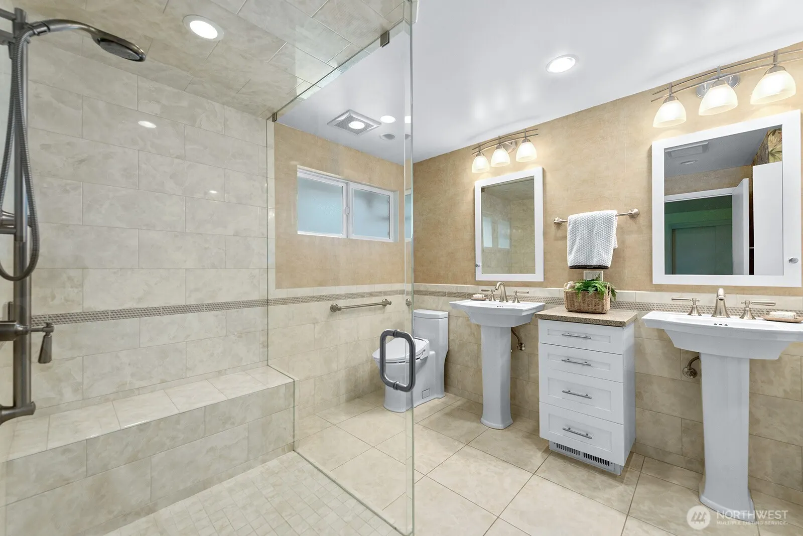 11006 SE 31st Street , Bellevue, WA 98004