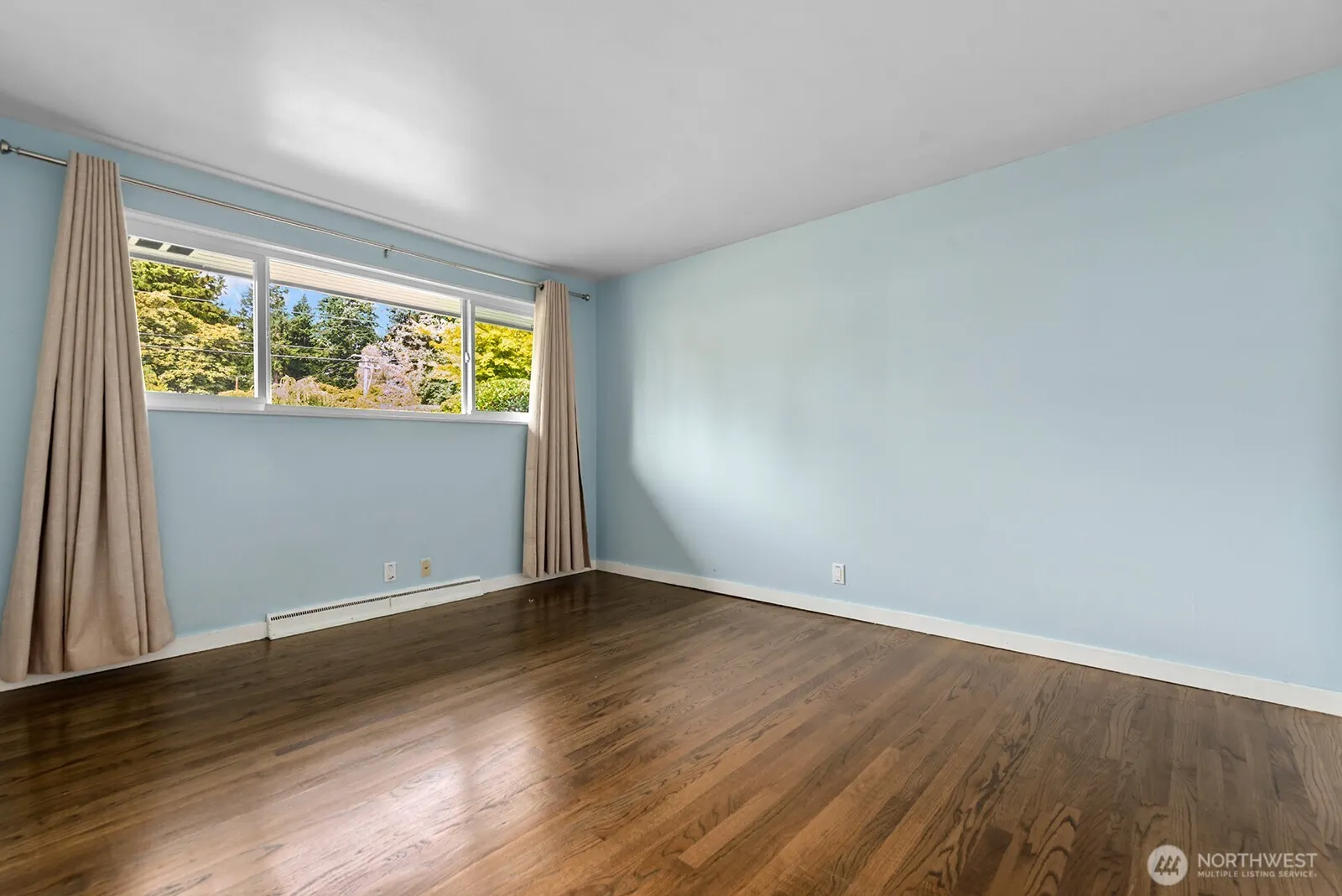 11006 SE 31st Street , Bellevue, WA 98004