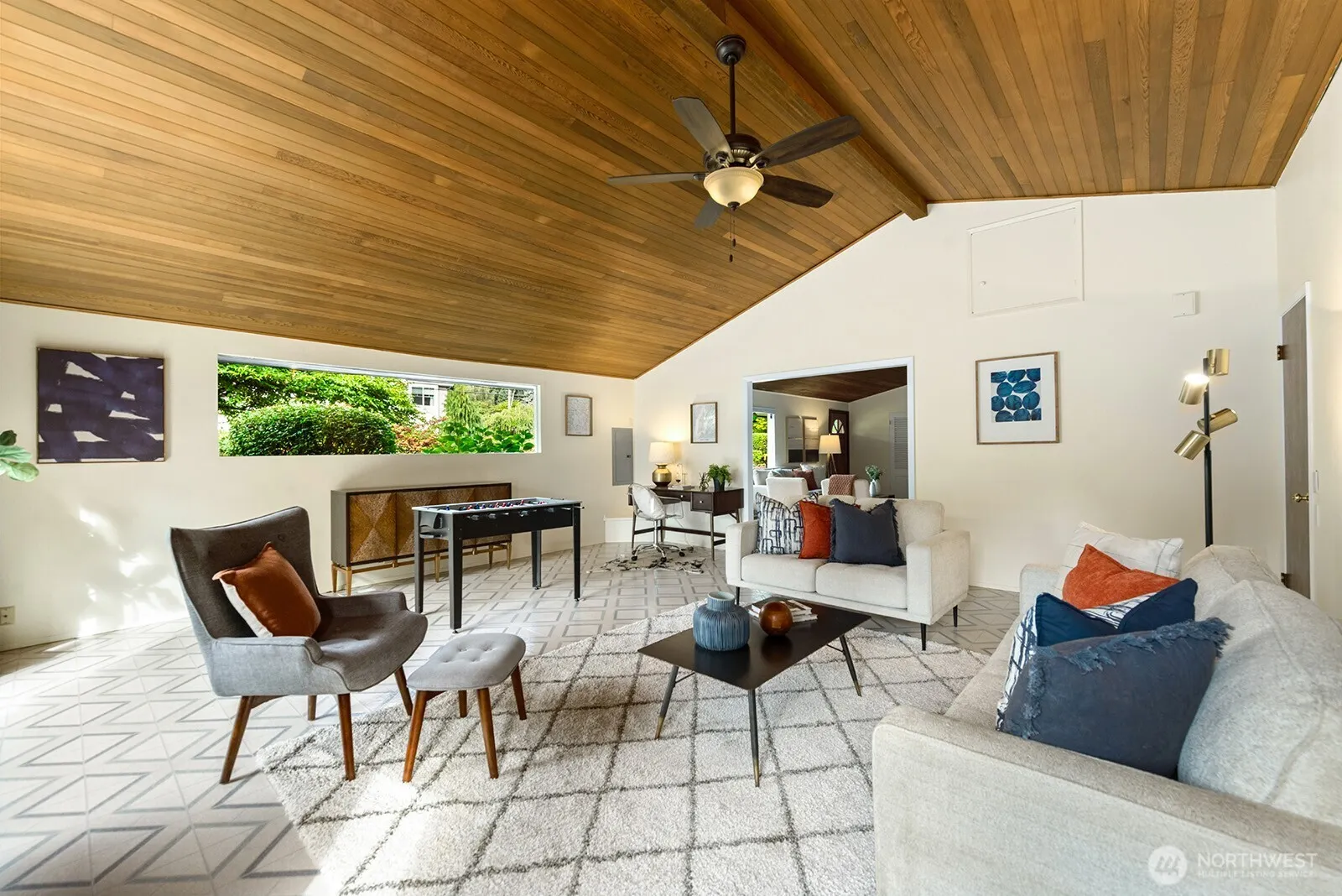 11006 SE 31st Street , Bellevue, WA 98004