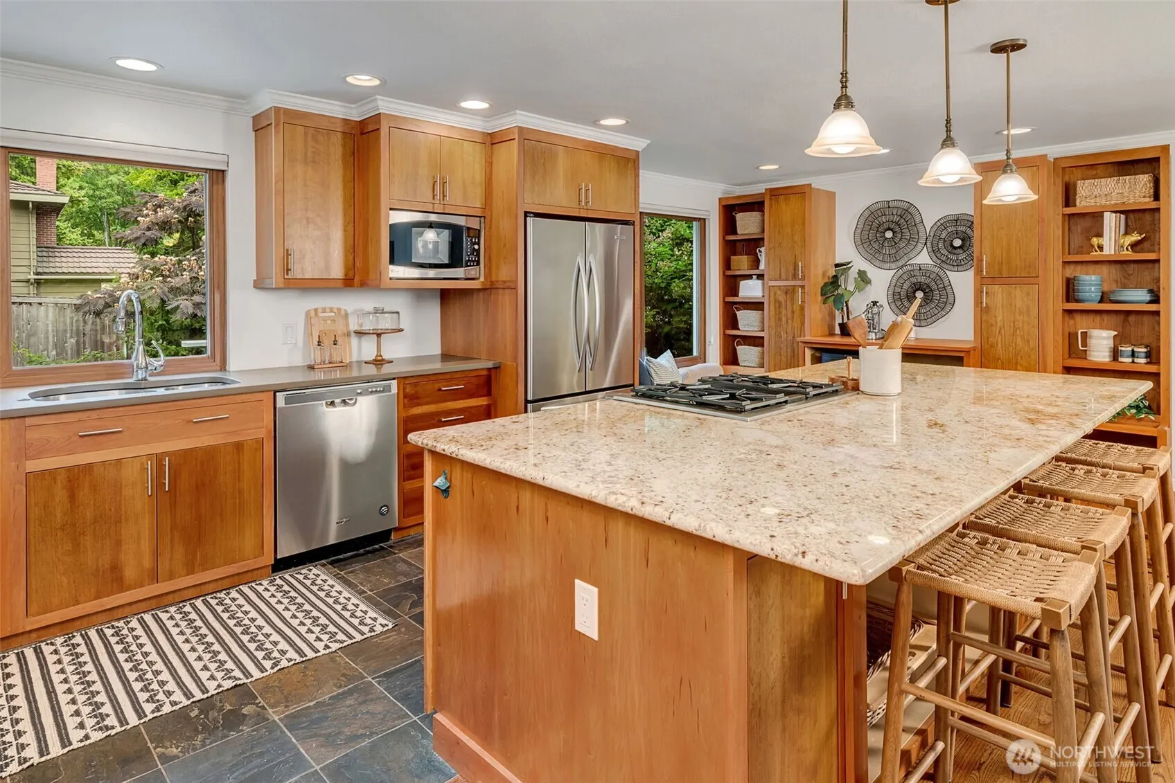 6538 117th Avenue SE, Bellevue, WA 98006