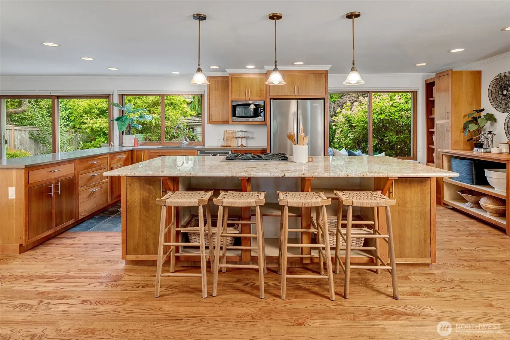 6538 117th Avenue SE, Bellevue, WA 98006