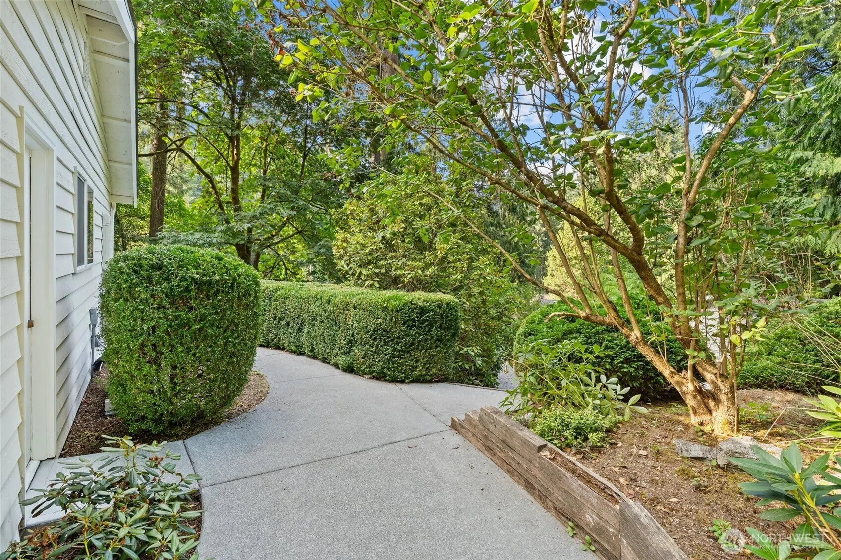 15504 180th Avenue NE, Woodinville, WA 98072