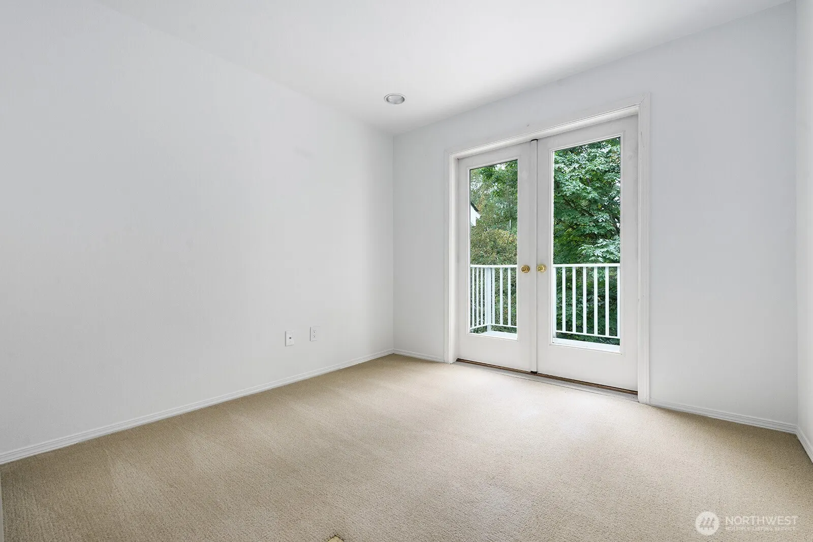 2720 SE 118th Avenue #302, Bellevue, WA 98005