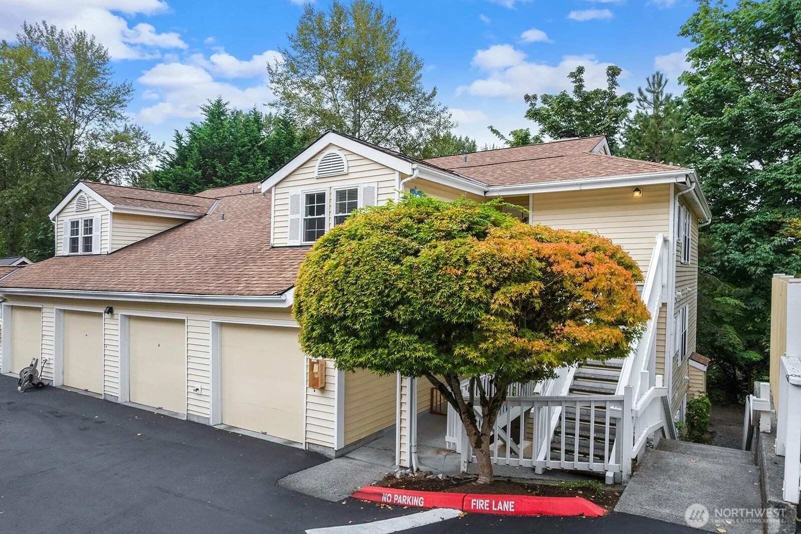 2720 SE 118th Avenue #302, Bellevue, WA 98005