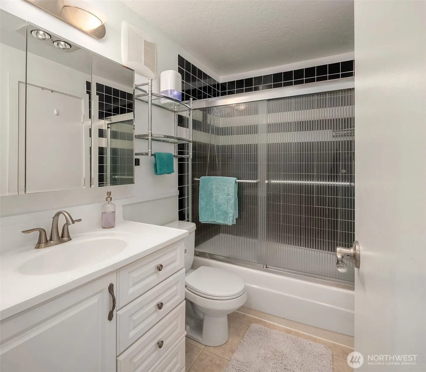 6404 137th Avenue NE #388, Redmond, WA 98052