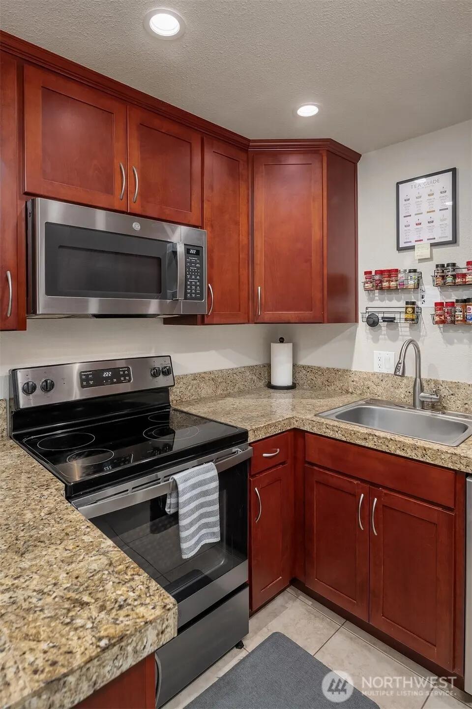 6404 137th Avenue NE #388, Redmond, WA 98052