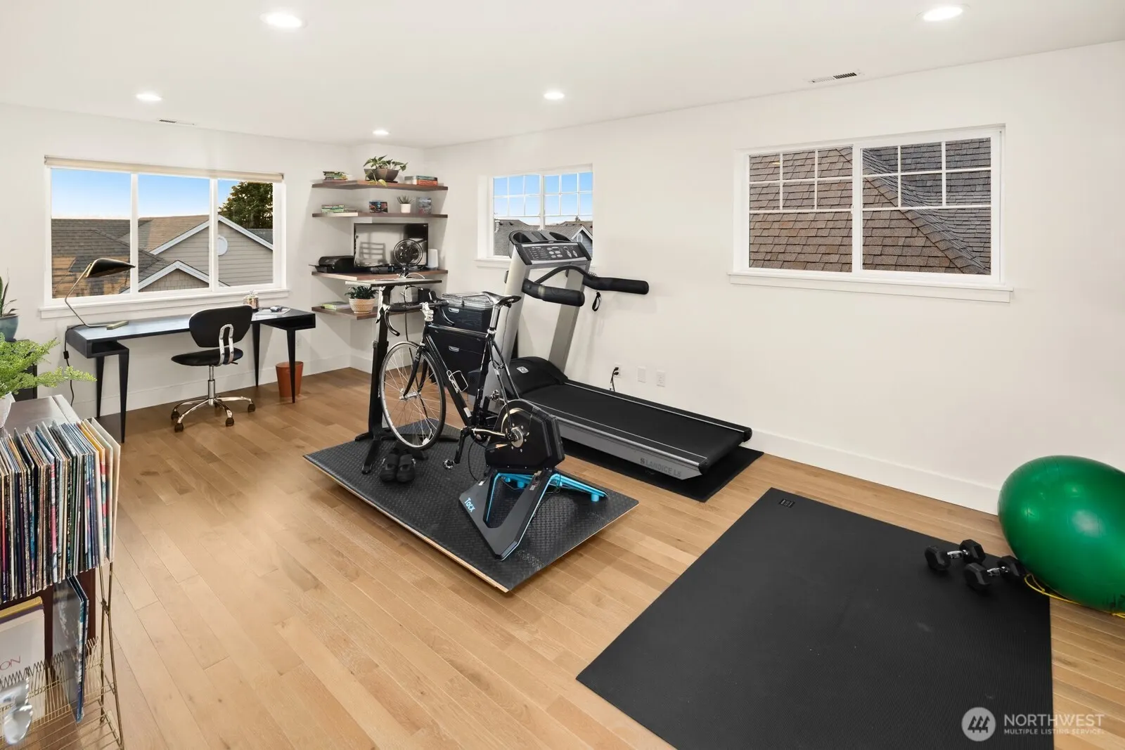 425 3rd Lane S, Kirkland, WA 98033