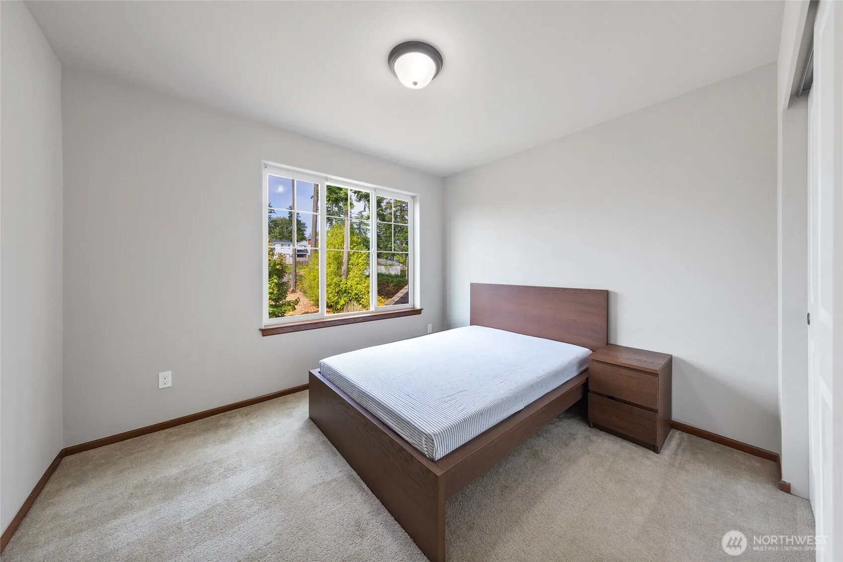 18906 36th Avenue W, Lynnwood, WA 98036-5702