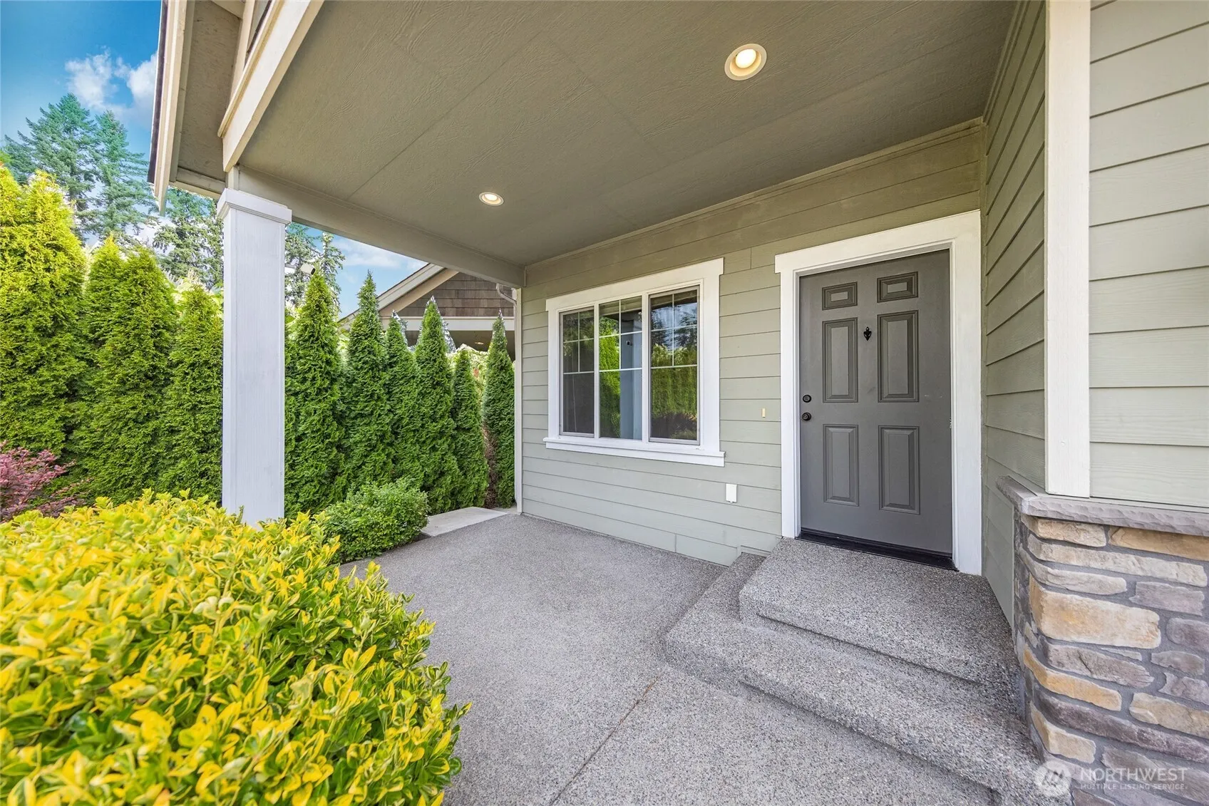 18906 36th Avenue W, Lynnwood, WA 98036-5702