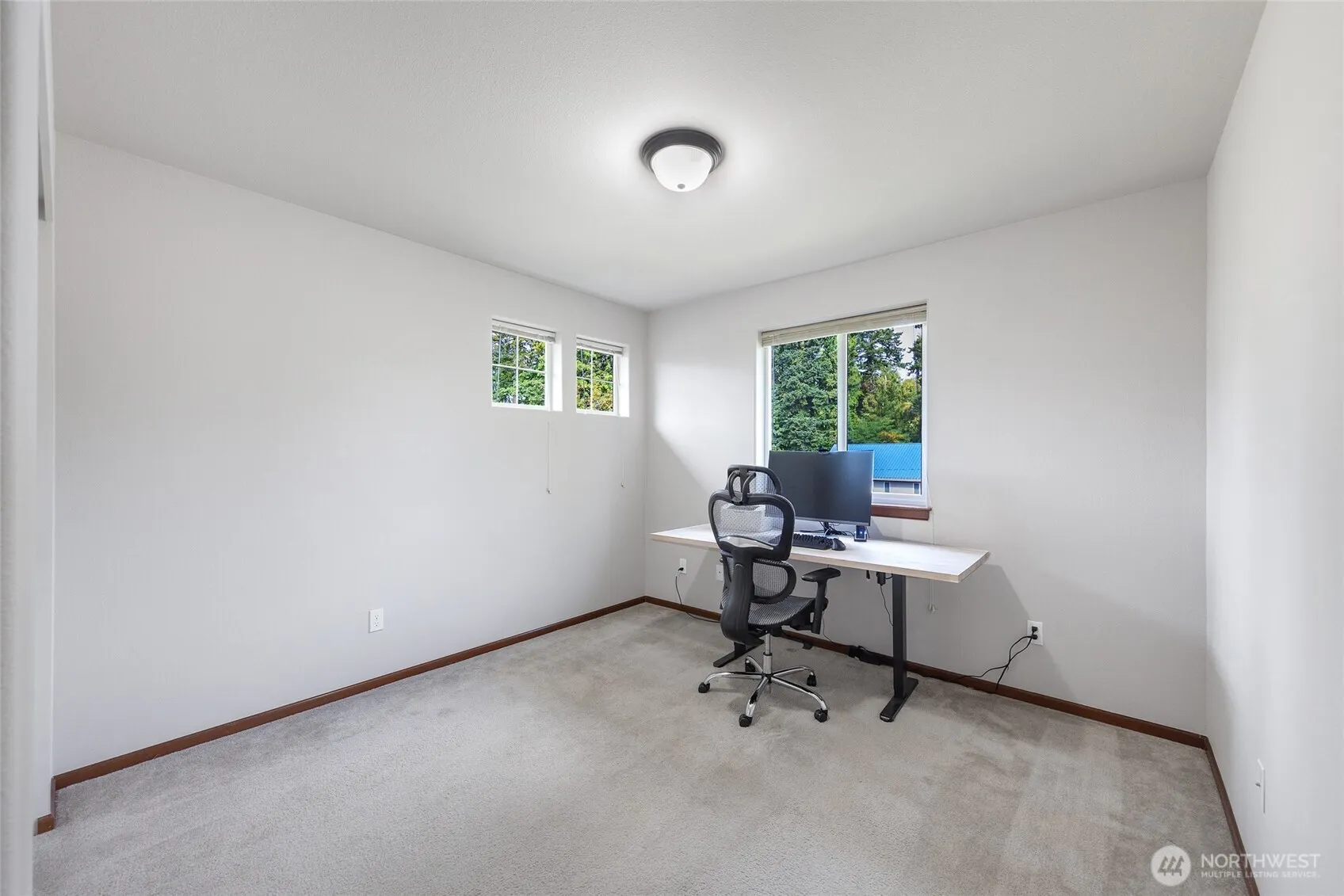 18906 36th Avenue W, Lynnwood, WA 98036-5702