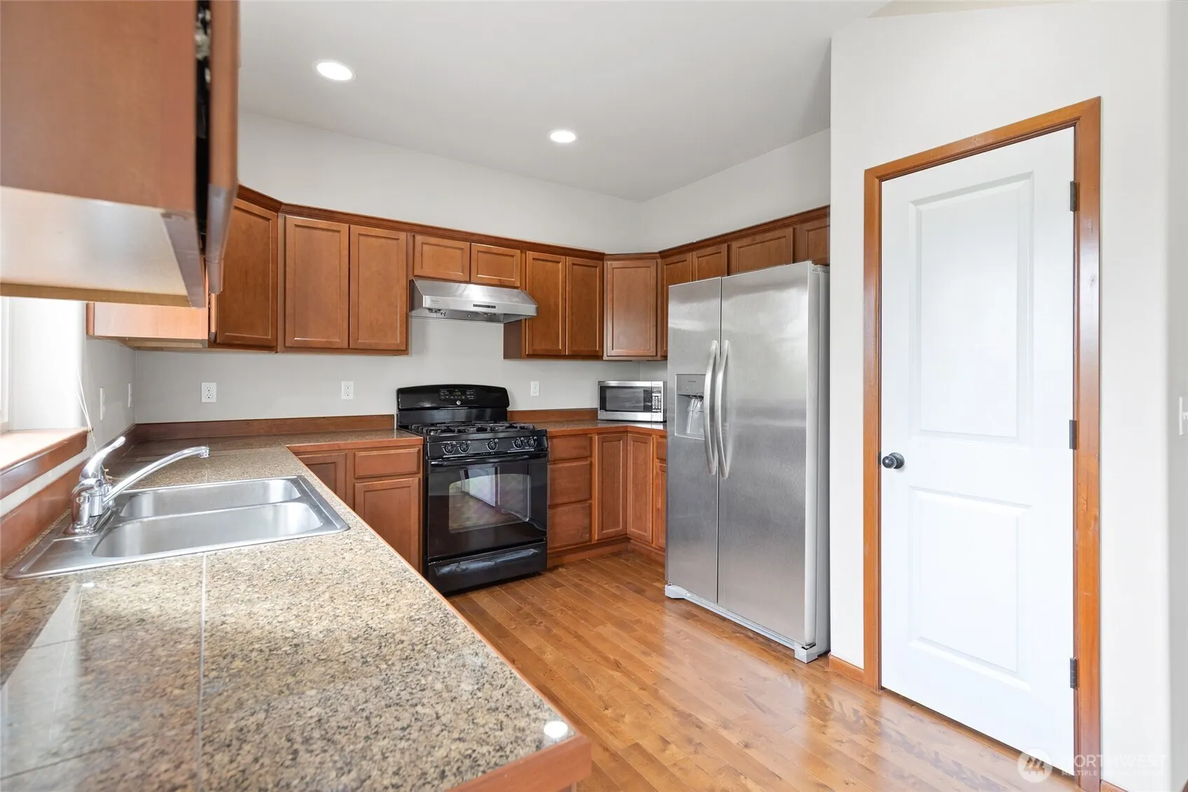 18906 36th Avenue W, Lynnwood, WA 98036-5702