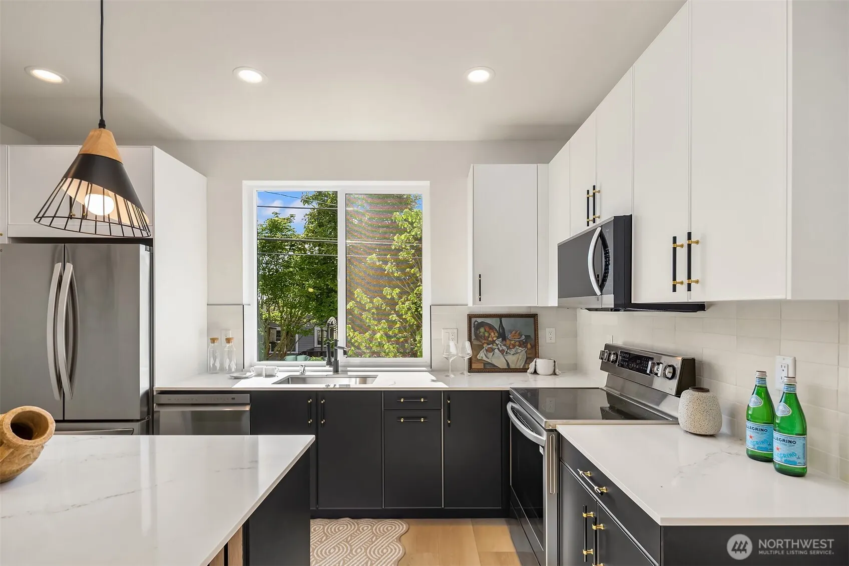 8513 19th Avenue NW #B, Seattle, WA 98117