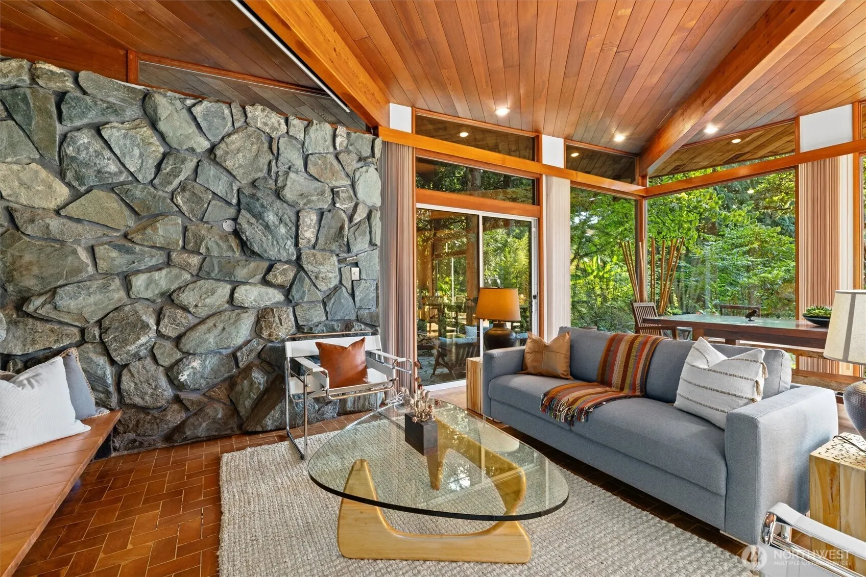 9506 240 Avenue SE, Issaquah, WA 98027