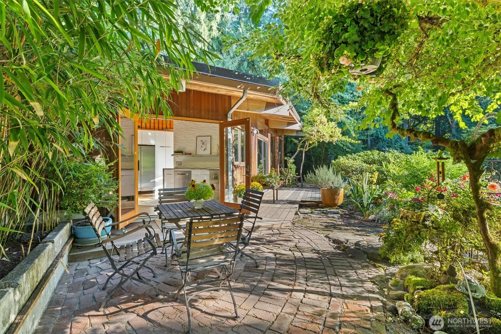 9506 240 Avenue SE, Issaquah, WA 98027