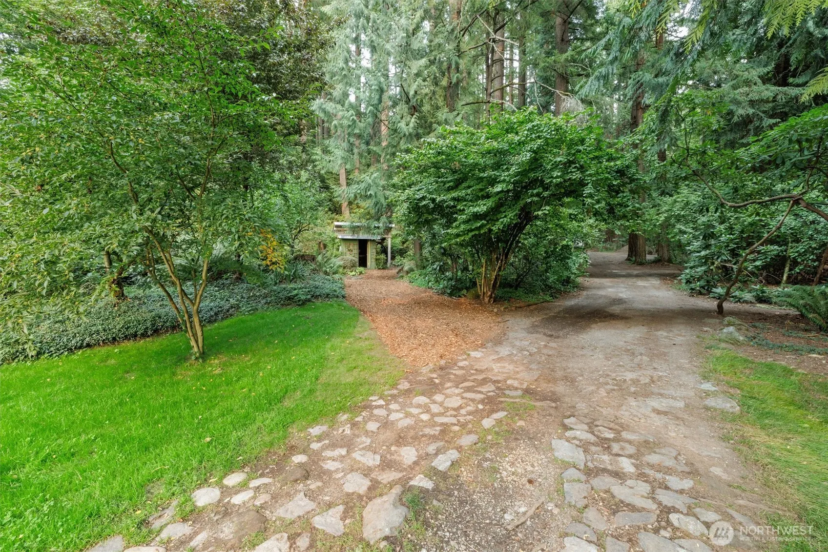 9506 240 Avenue SE, Issaquah, WA 98027