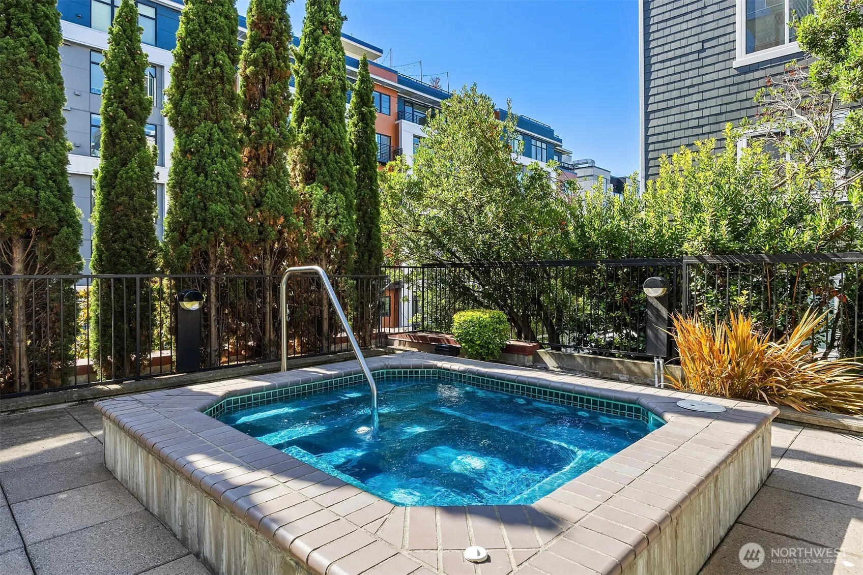 1525 NW 57th Street #211, Seattle, WA 98107