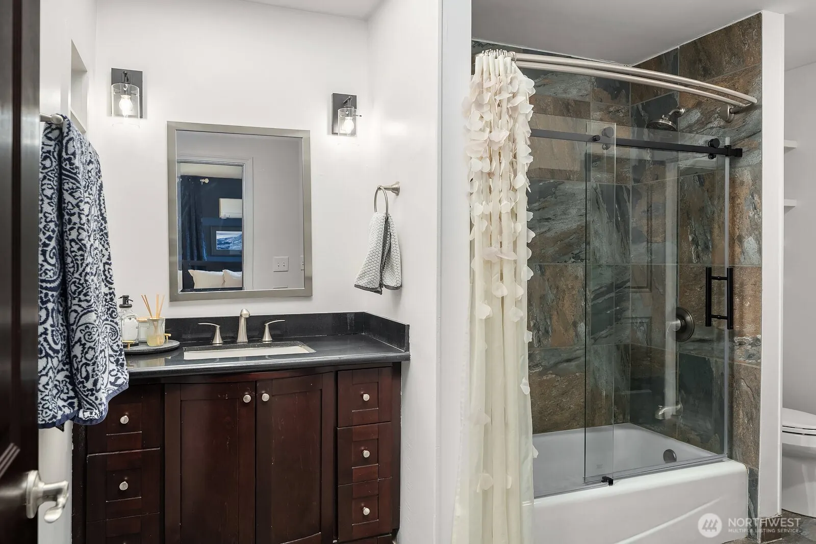 27230 SE 154th Place , Issaquah, WA 98027