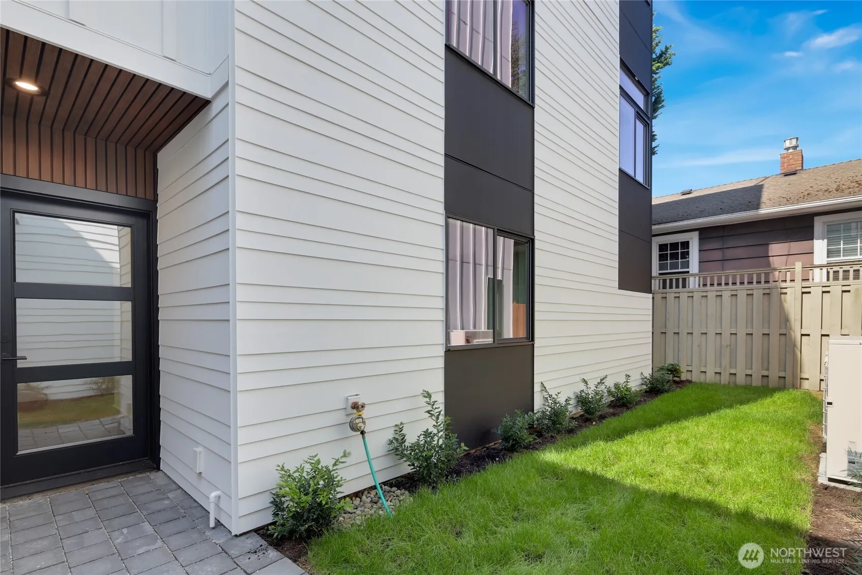 2737 59th Avenue SW, Seattle, WA 98116