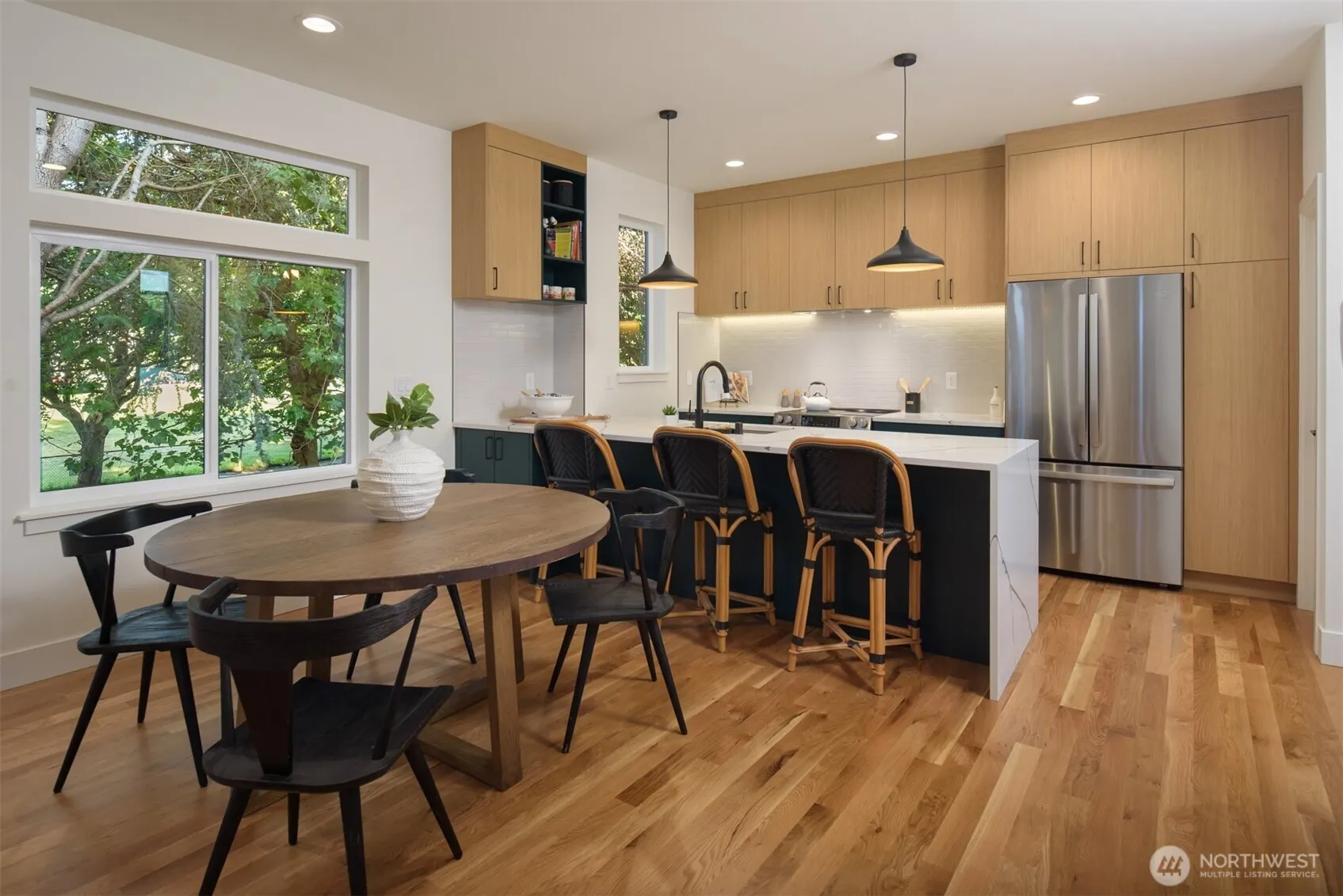 2737 59th Avenue SW, Seattle, WA 98116