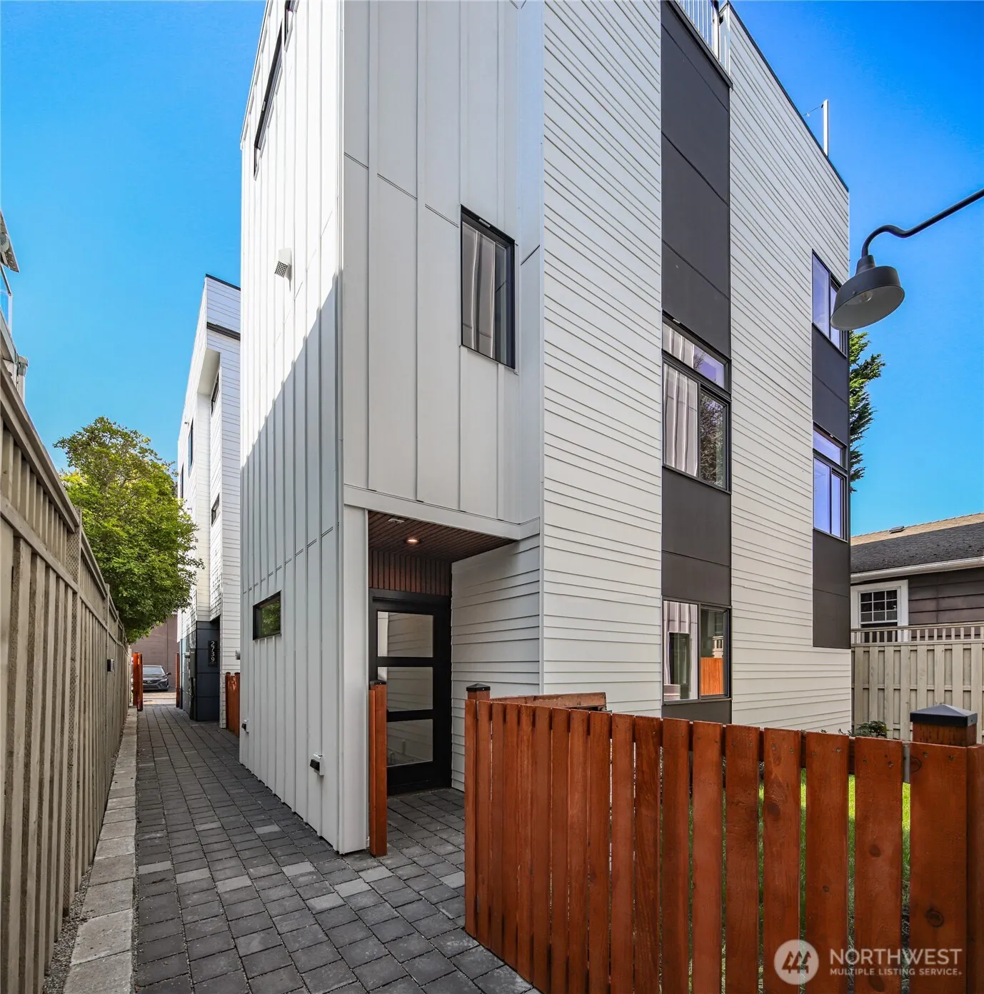 2737 59th Avenue SW, Seattle, WA 98116