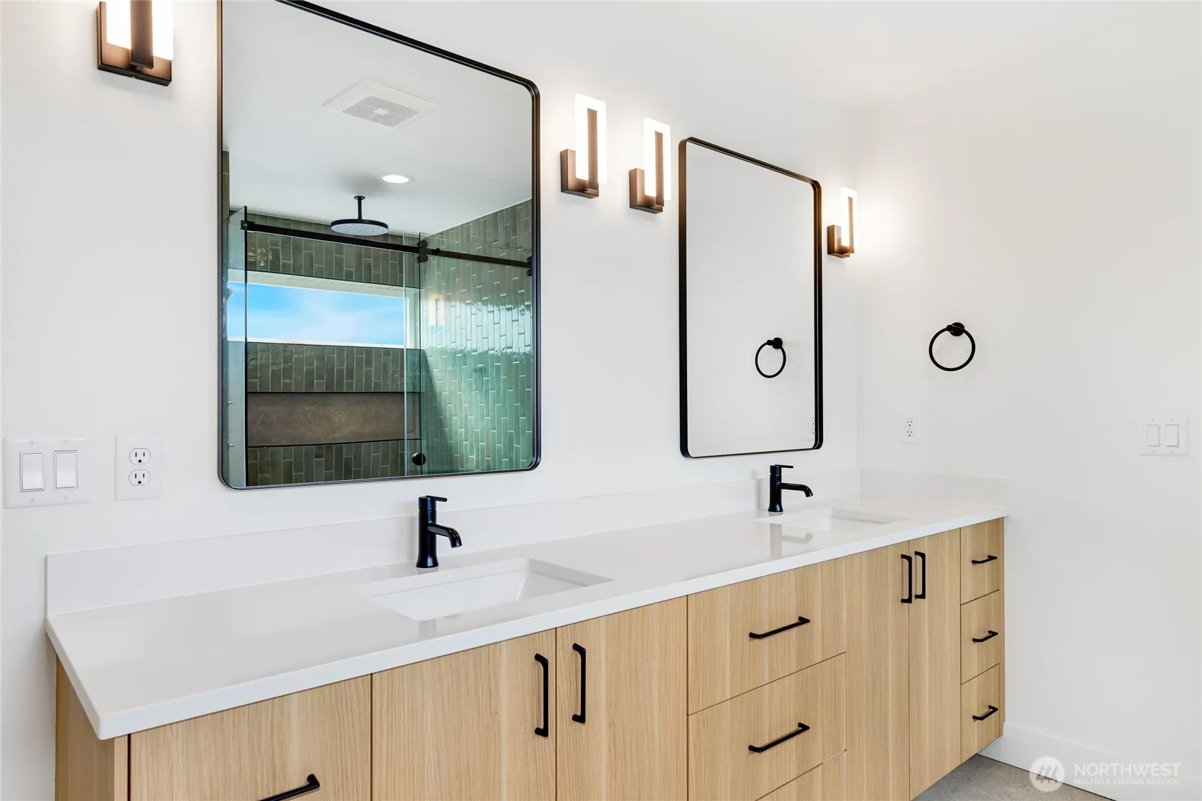 2737 59th Avenue SW, Seattle, WA 98116