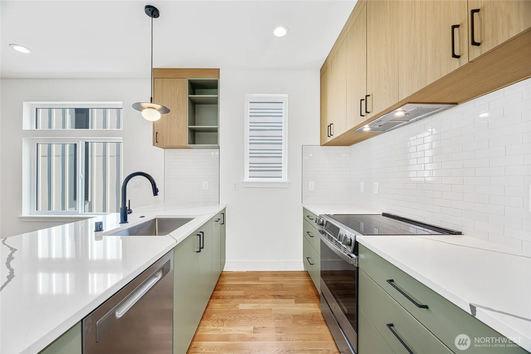2737 59th Avenue SW, Seattle, WA 98116