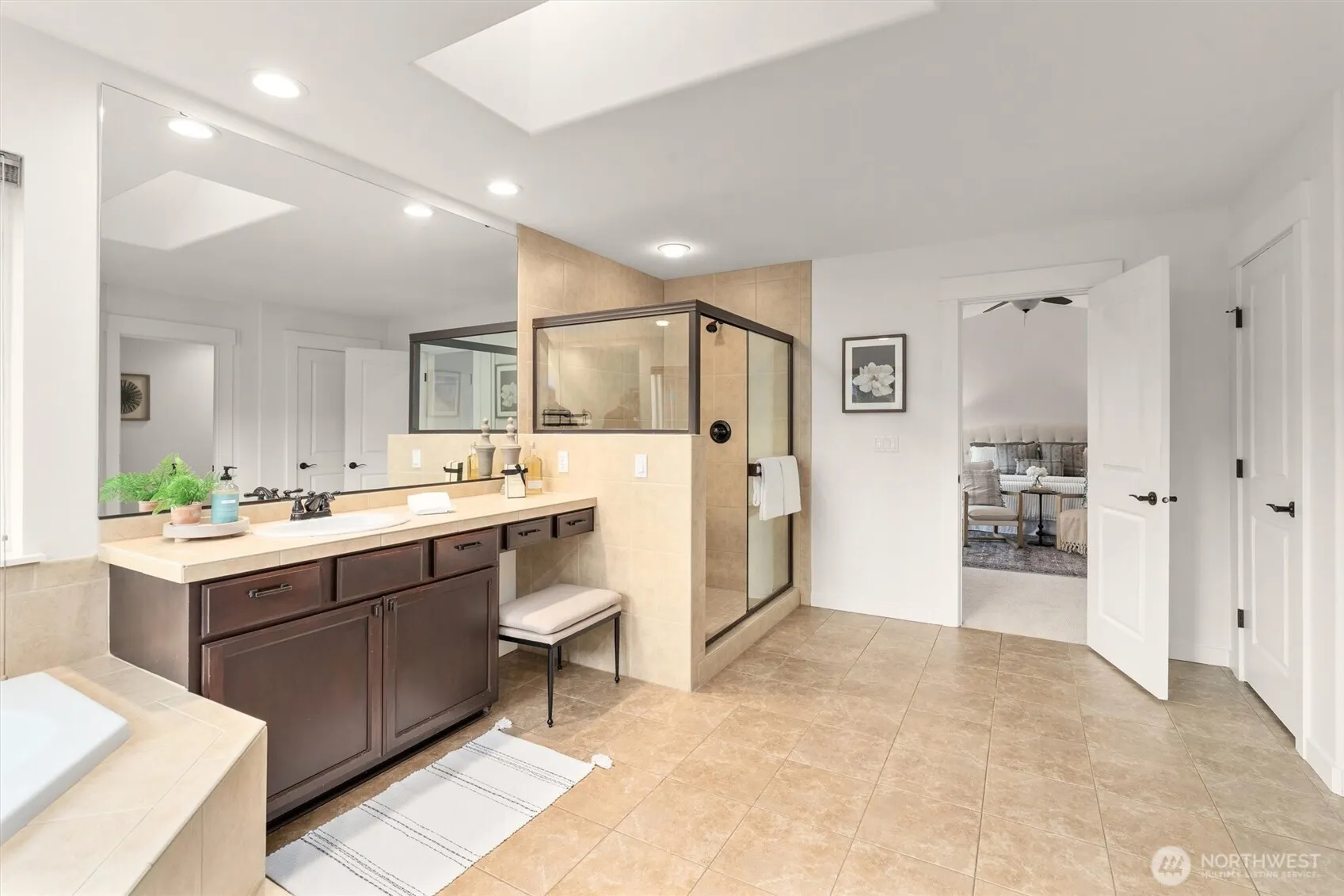 5212 NE 7th Place , Renton, WA 98059