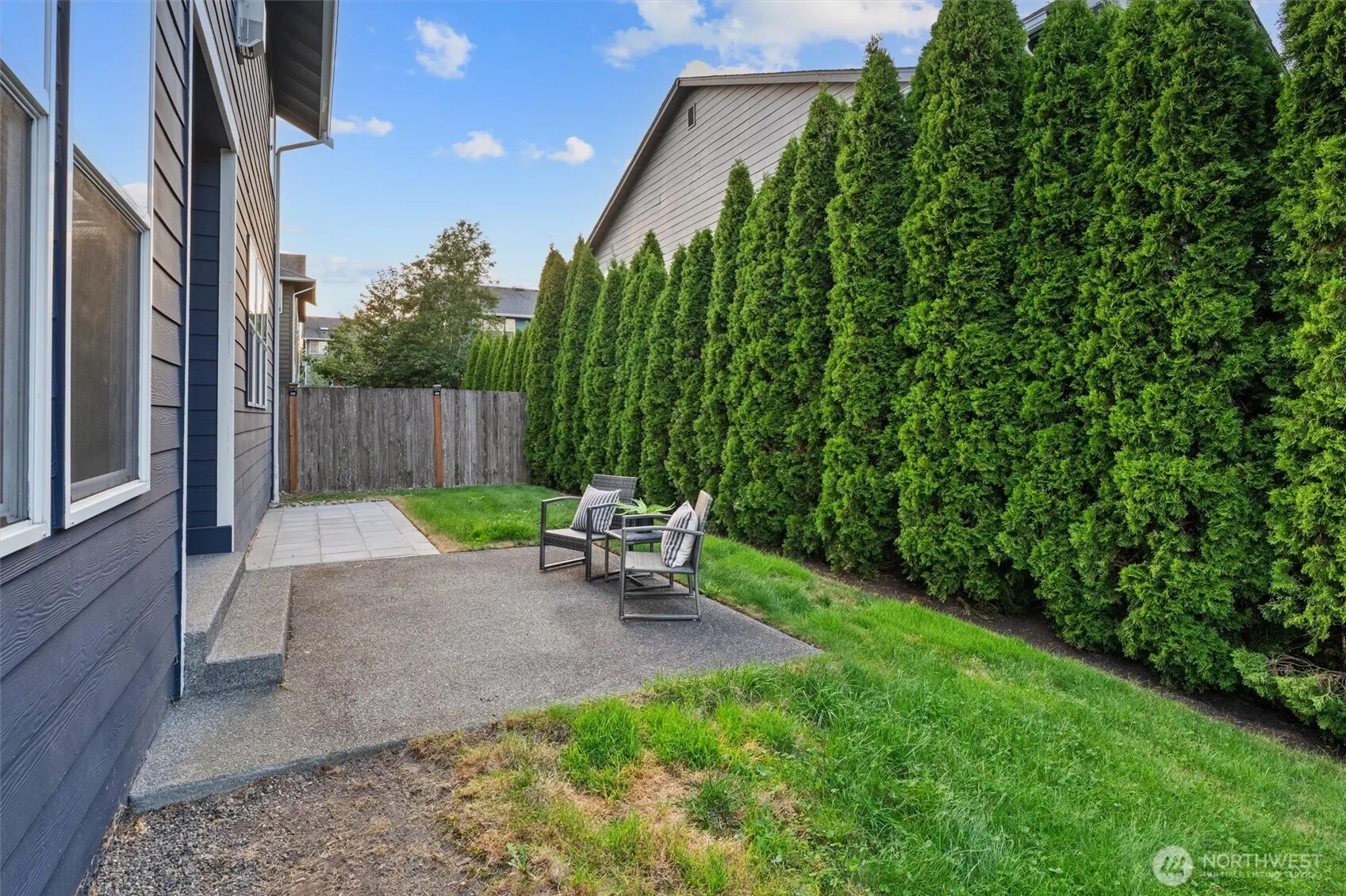 5212 NE 7th Place , Renton, WA 98059