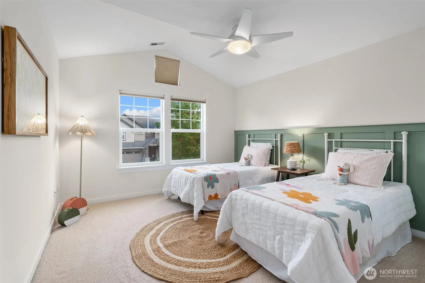 5212 NE 7th Place , Renton, WA 98059