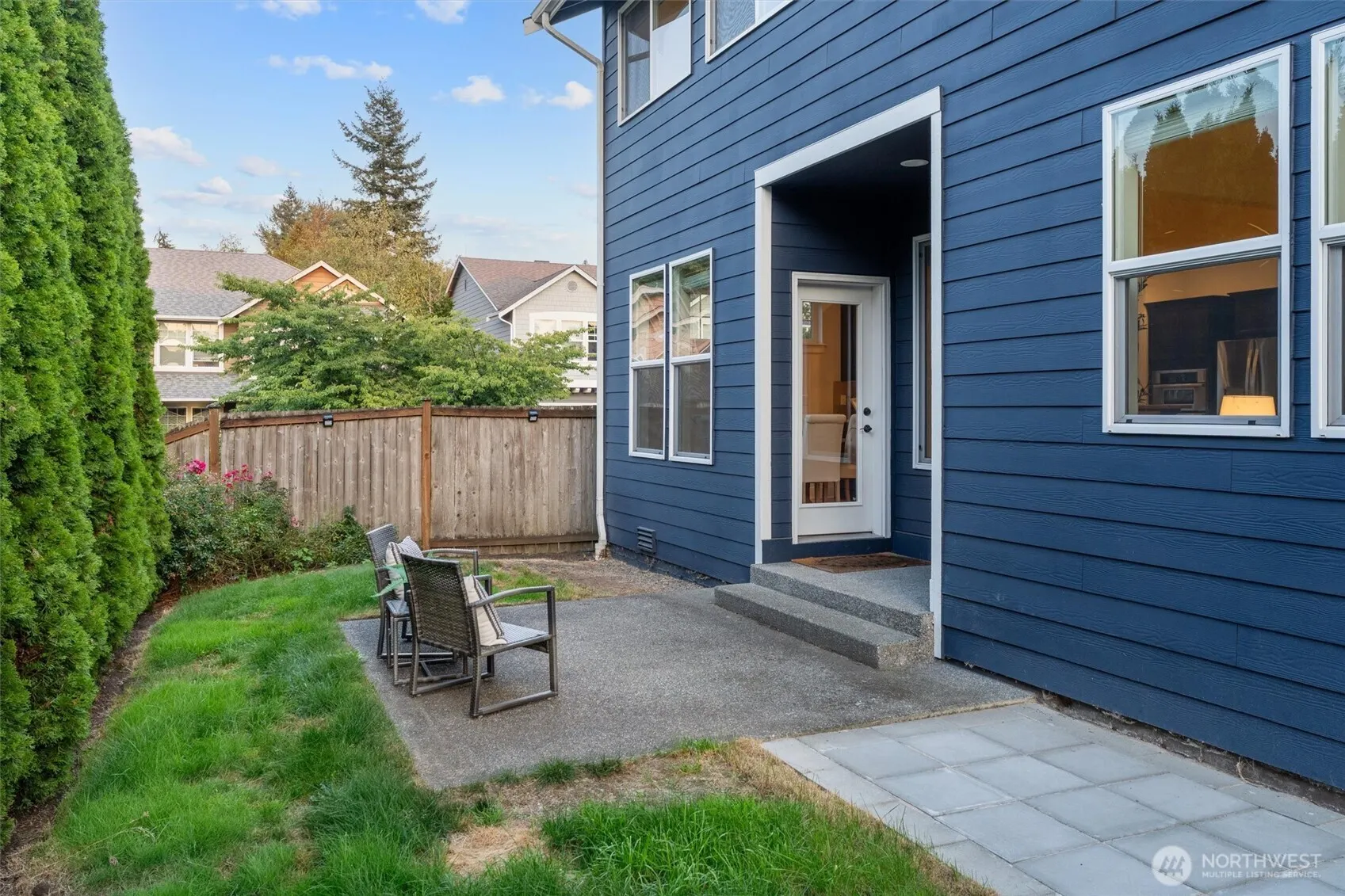 5212 NE 7th Place , Renton, WA 98059