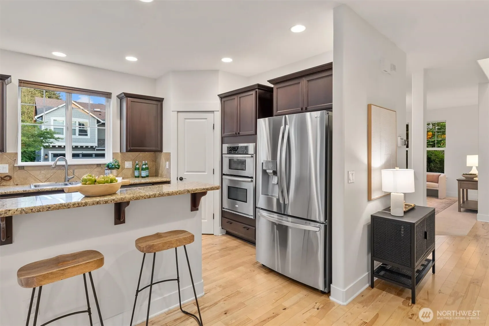 5212 NE 7th Place , Renton, WA 98059