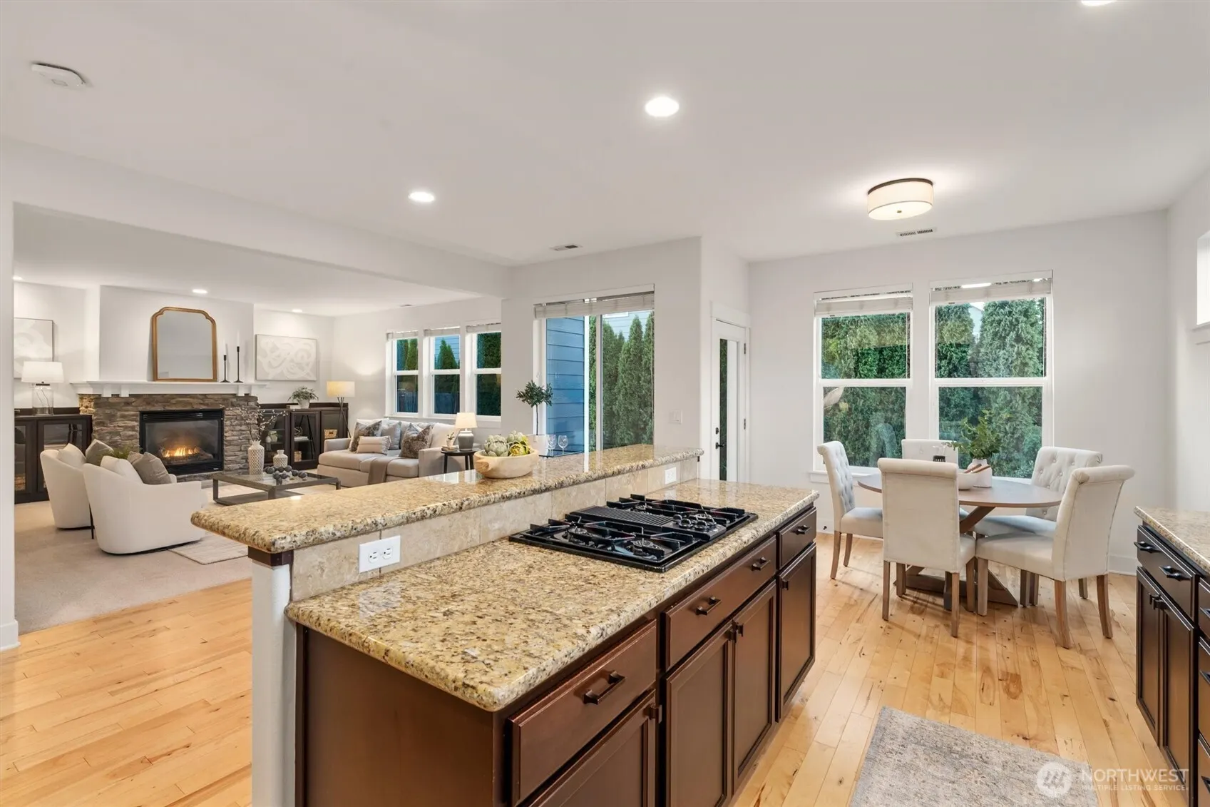 5212 NE 7th Place , Renton, WA 98059