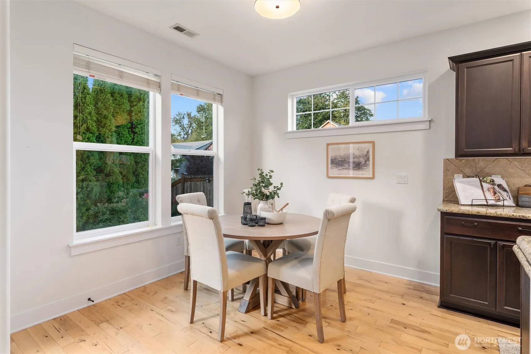 5212 NE 7th Place , Renton, WA 98059