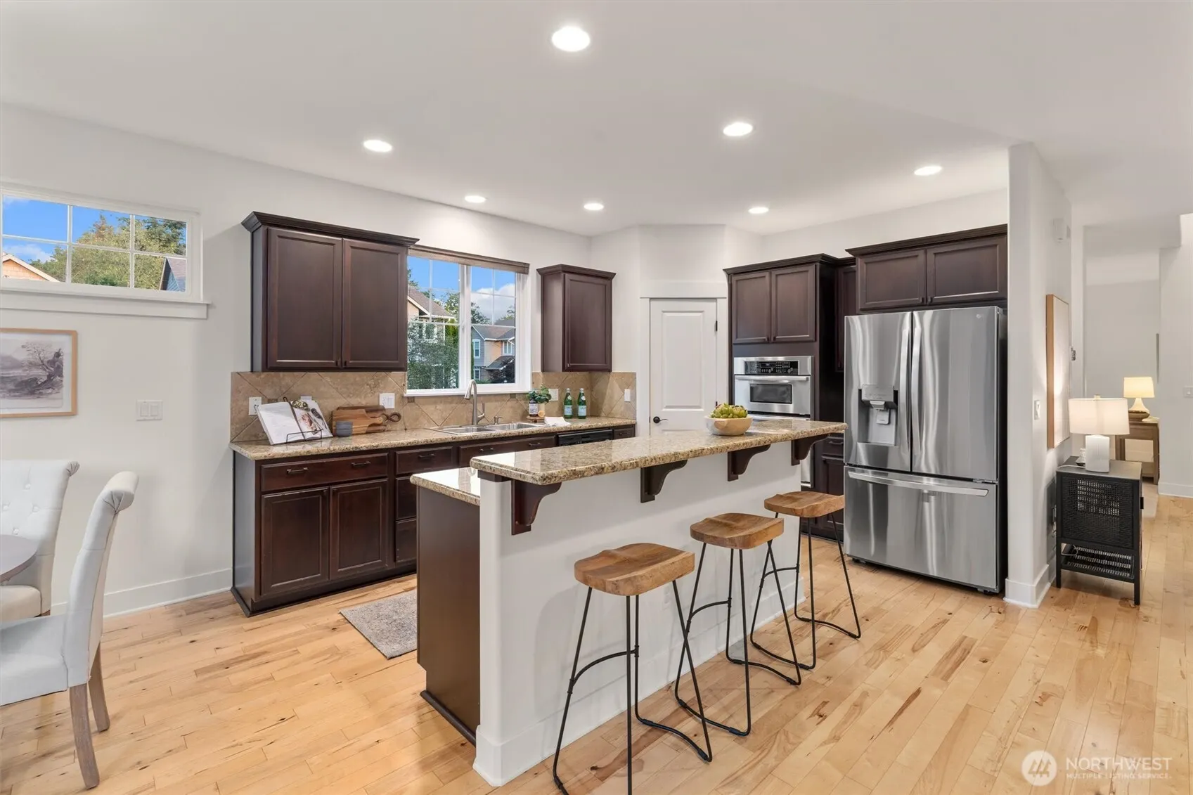 5212 NE 7th Place , Renton, WA 98059