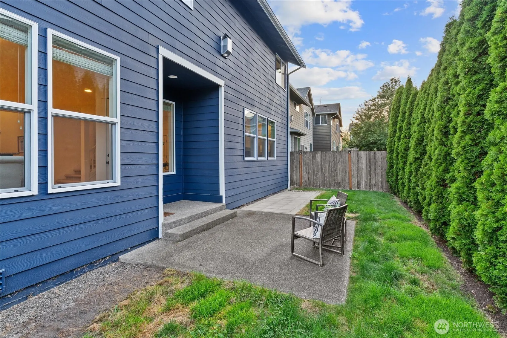 5212 NE 7th Place , Renton, WA 98059