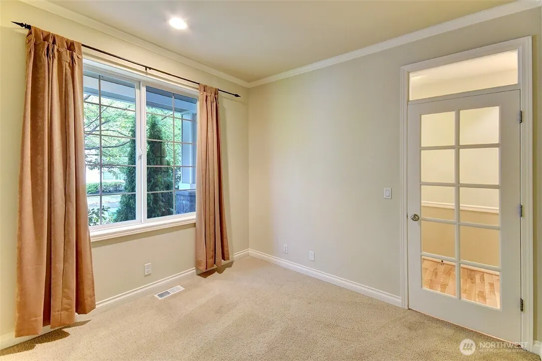 19133 NE 65th Way , Redmond, WA 98052