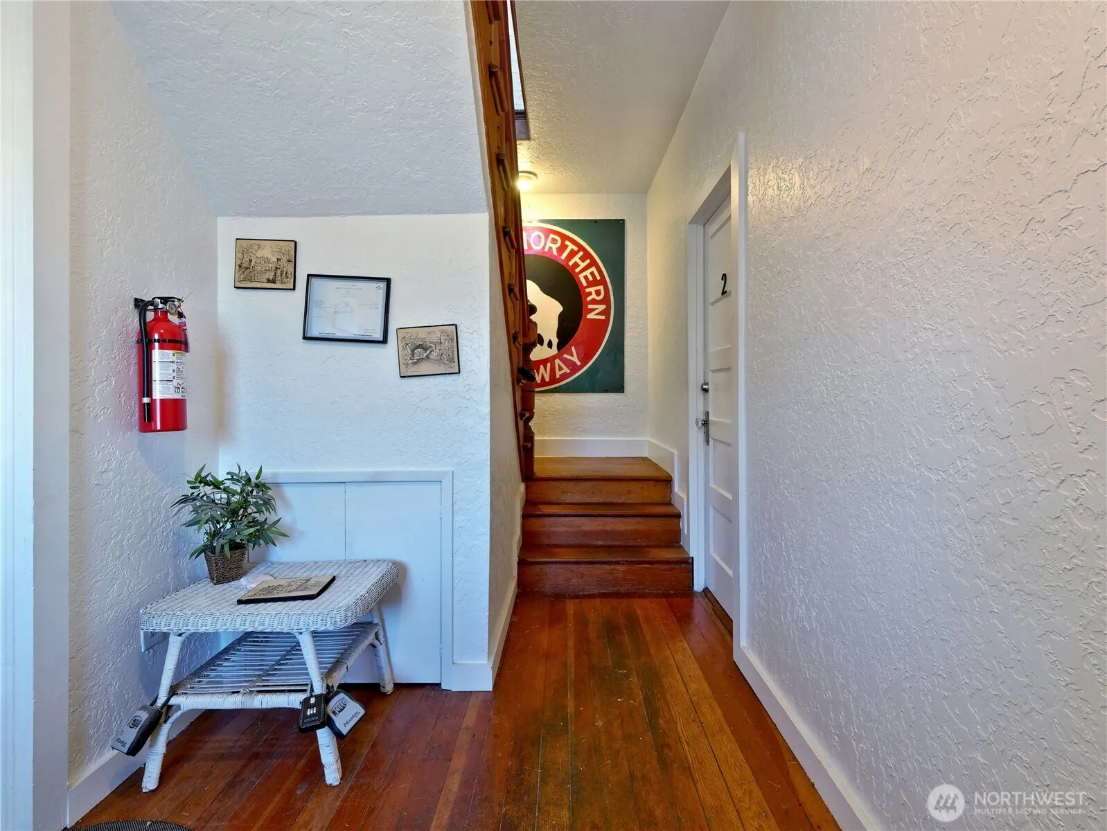 323 1st Avenue S, Kent, WA 98032