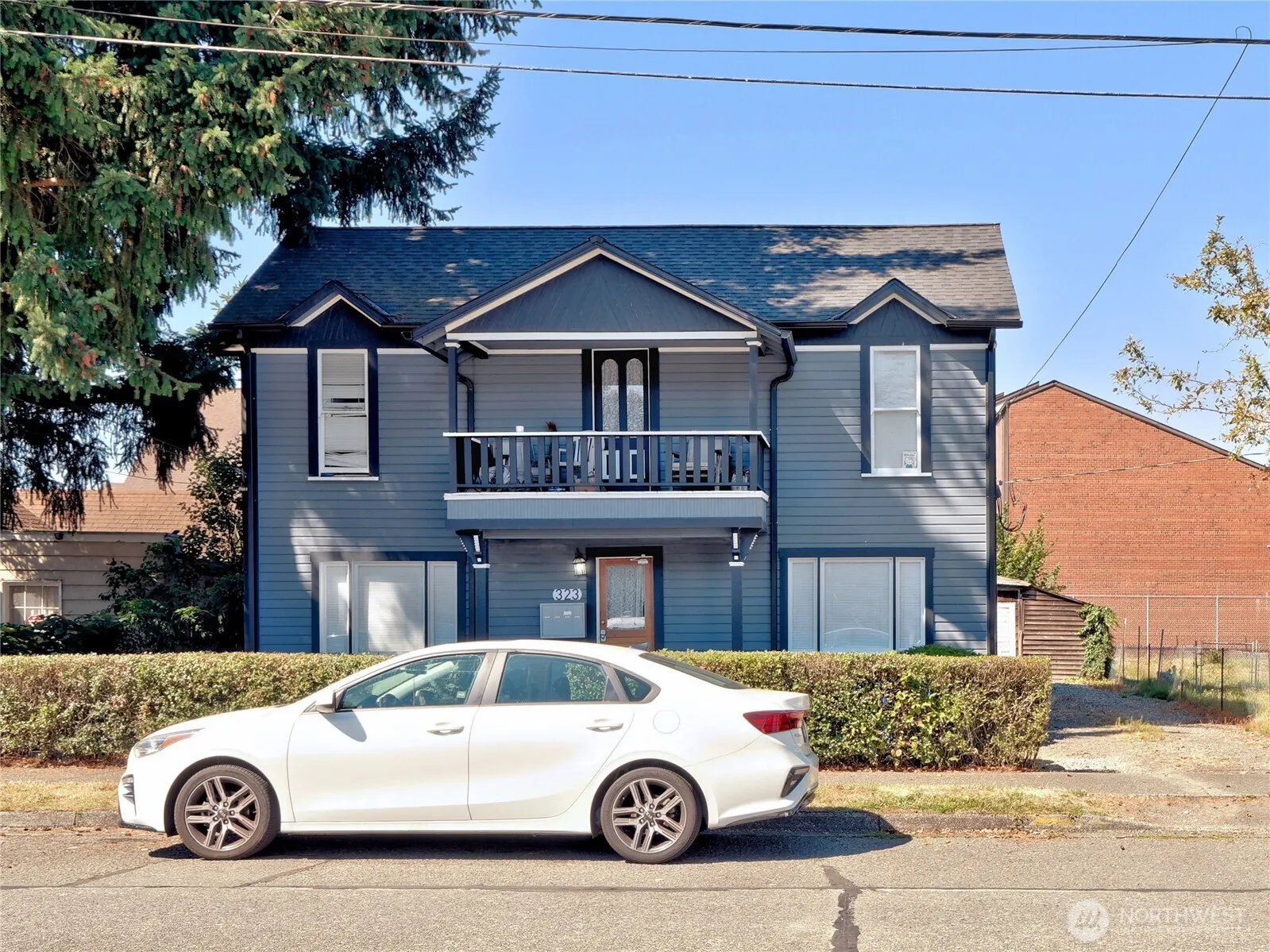 323 1st Avenue S, Kent, WA 98032