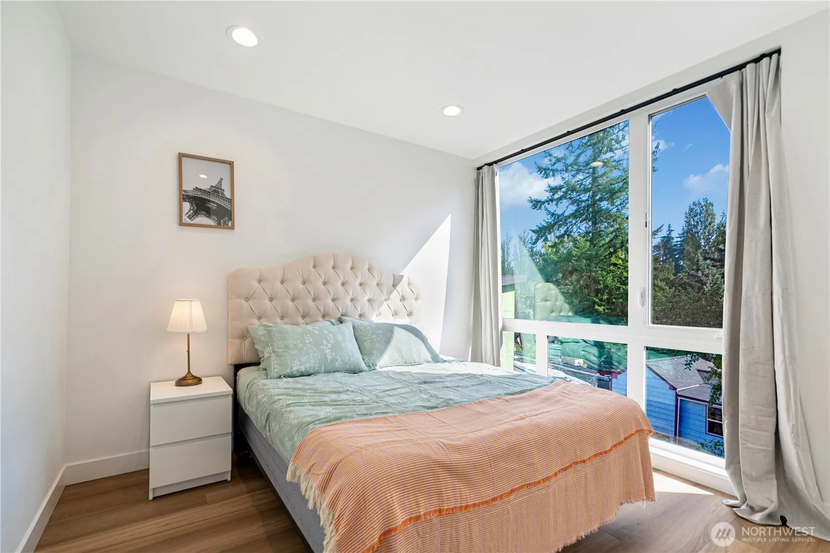 8524 23rd Avenue NE, Seattle, WA 98115