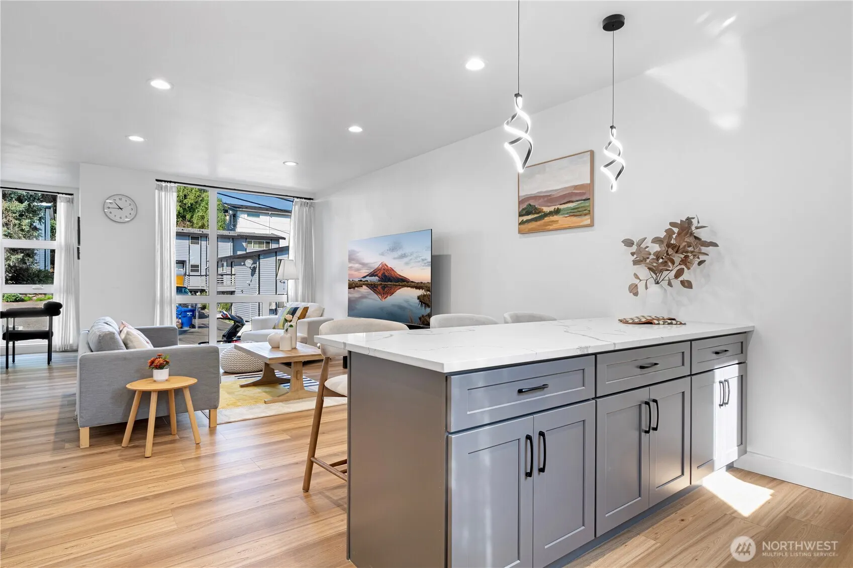8524 23rd Avenue NE, Seattle, WA 98115