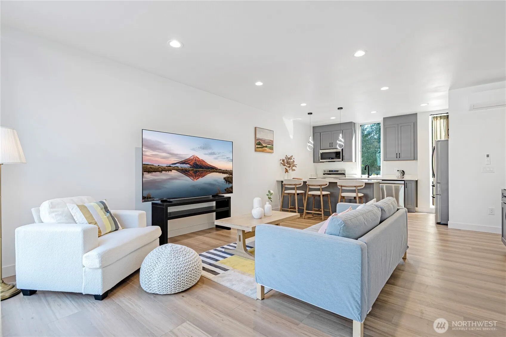 8524 23rd Avenue NE, Seattle, WA 98115