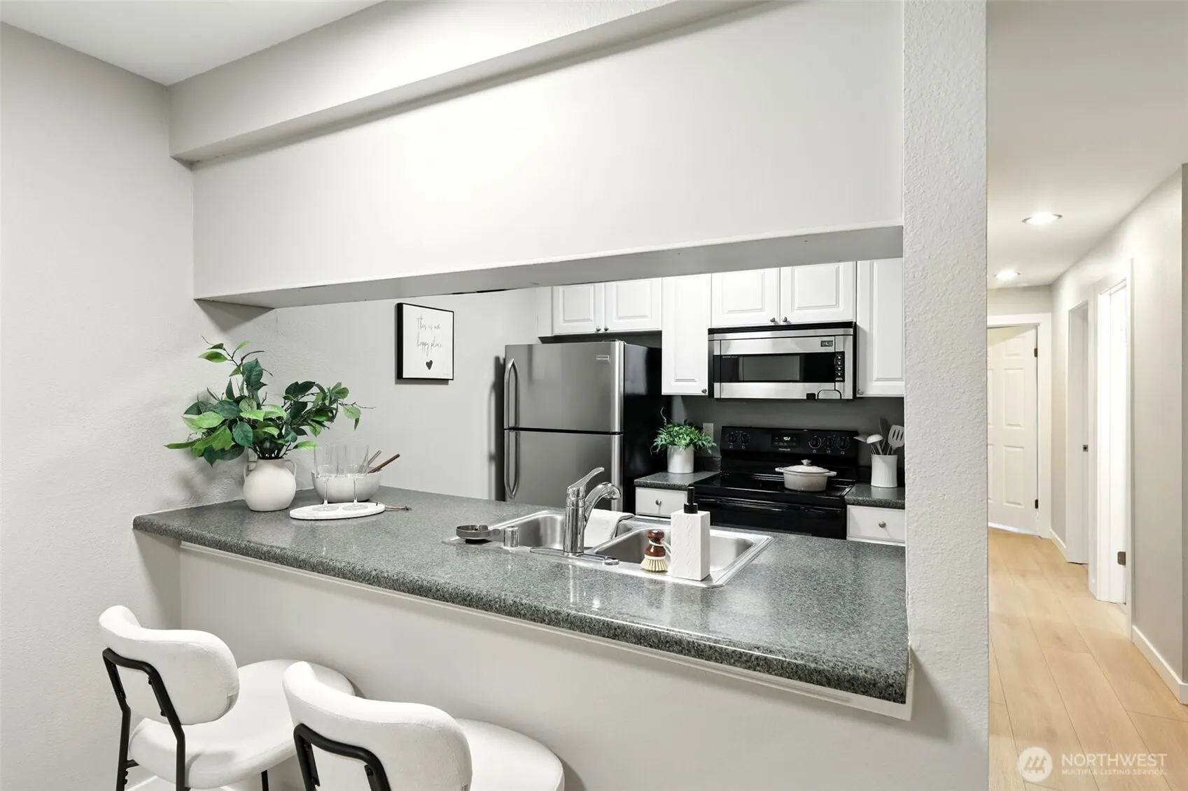 3233 NE 12th Street #207, Renton, WA 98056-3474