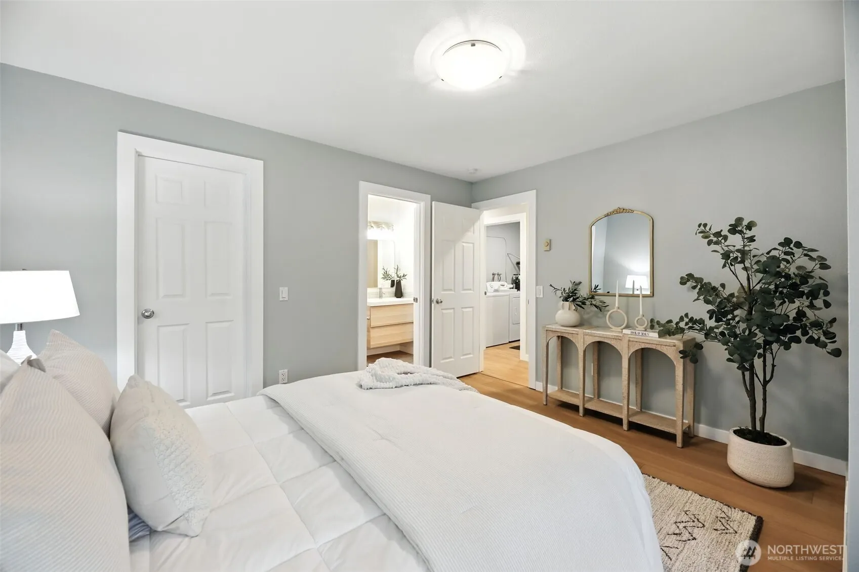 3233 NE 12th Street #207, Renton, WA 98056-3474