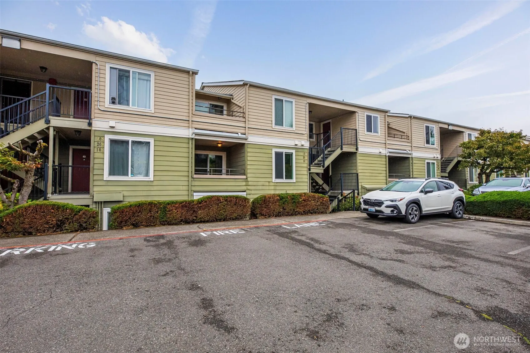 3233 NE 12th Street #207, Renton, WA 98056-3474