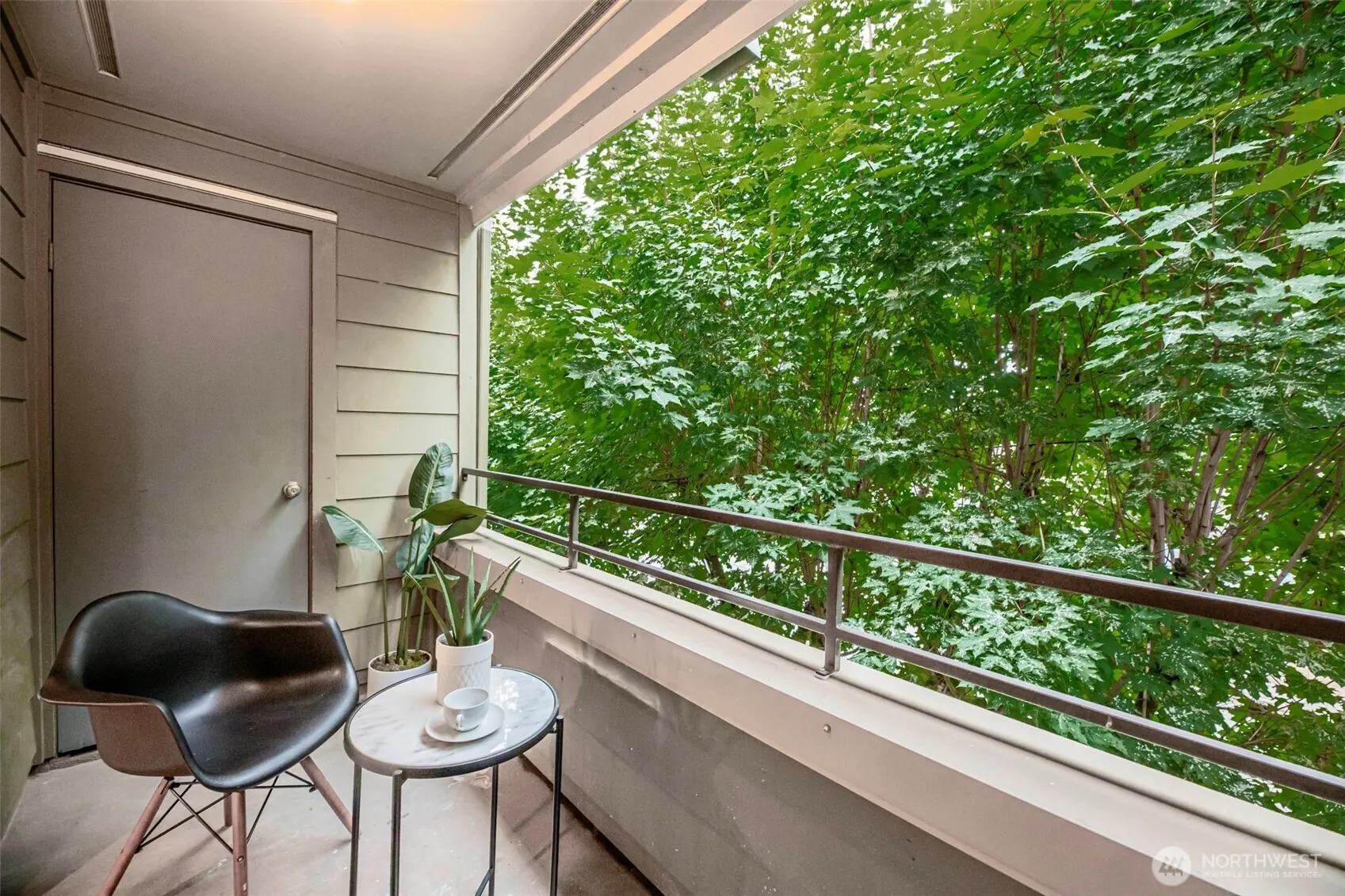 3233 NE 12th Street #207, Renton, WA 98056-3474