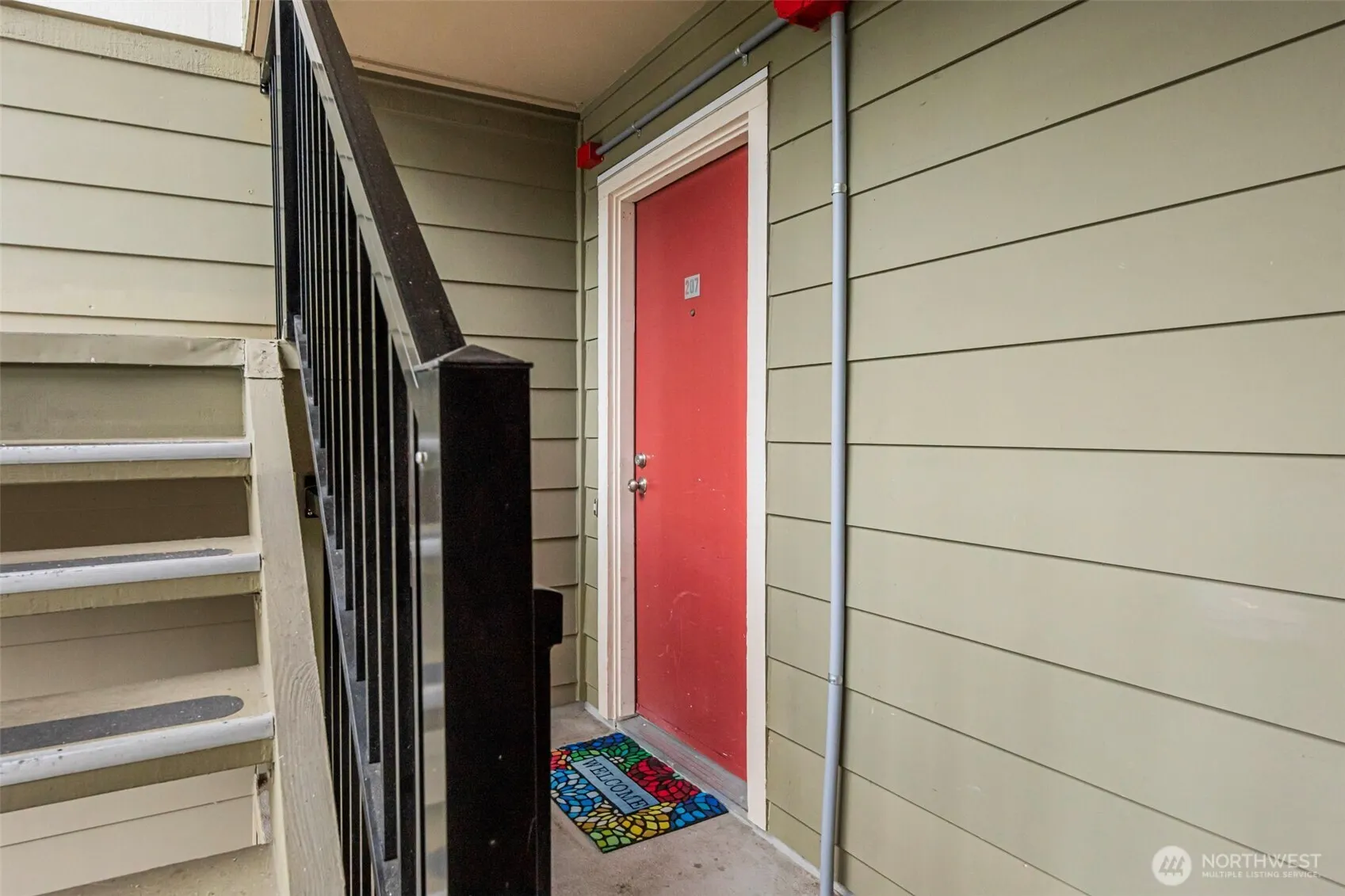 3233 NE 12th Street #207, Renton, WA 98056-3474