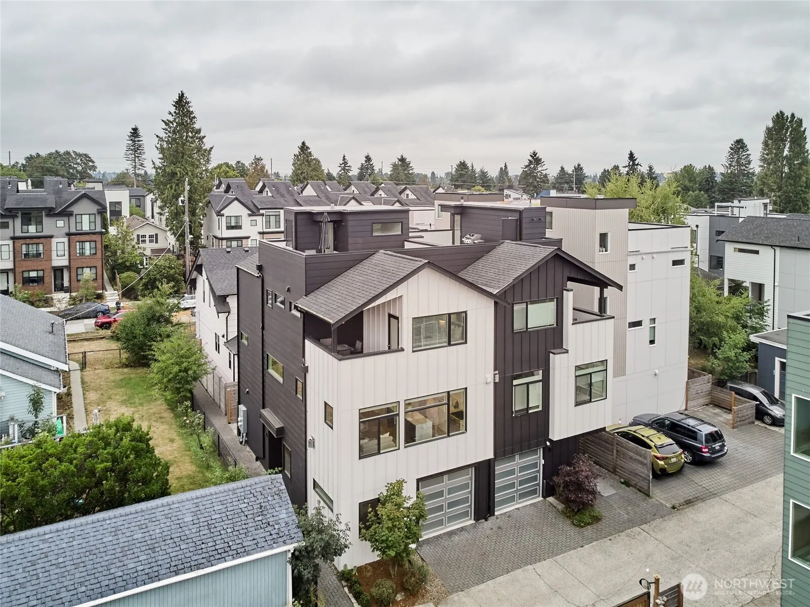 8333 13th Avenue NW #B, Seattle, WA 98117