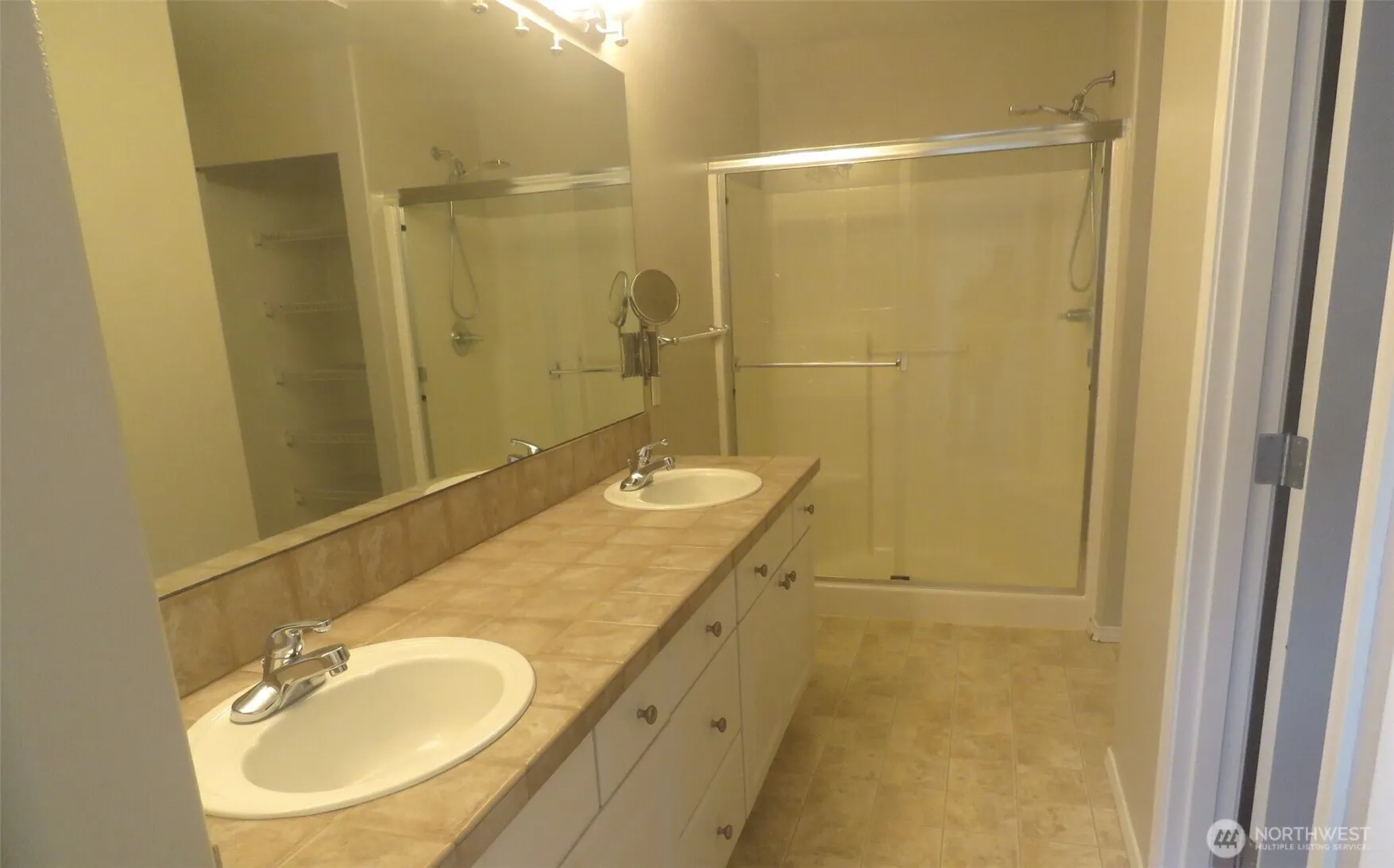 173 Glennwood Place SE, Renton, WA 98056